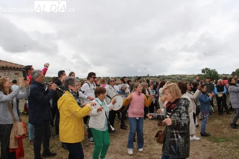 Foto 7 - Religi&oacute;n, fervor y fiesta reciben a la Virgen de Valdejimena