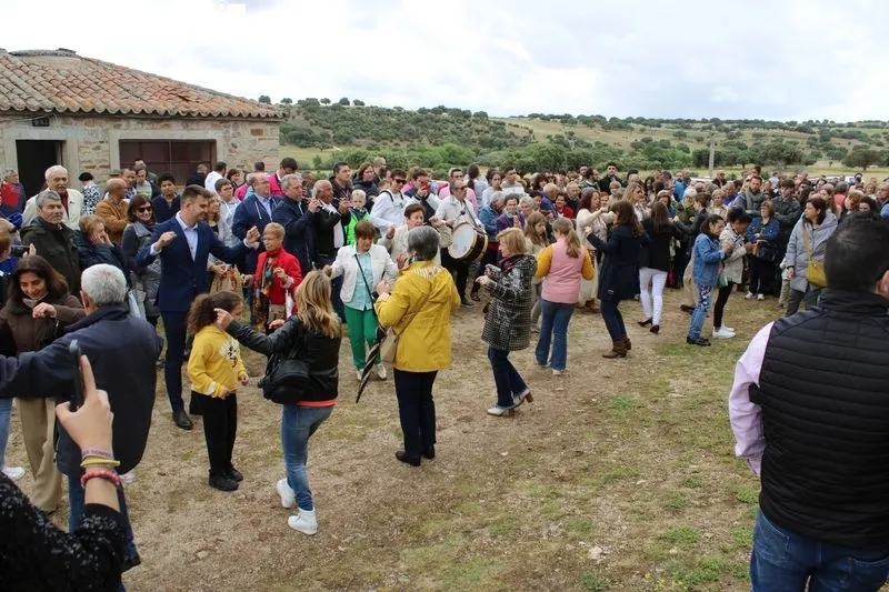 Foto 4 - Religi&oacute;n, fervor y fiesta reciben a la Virgen de Valdejimena