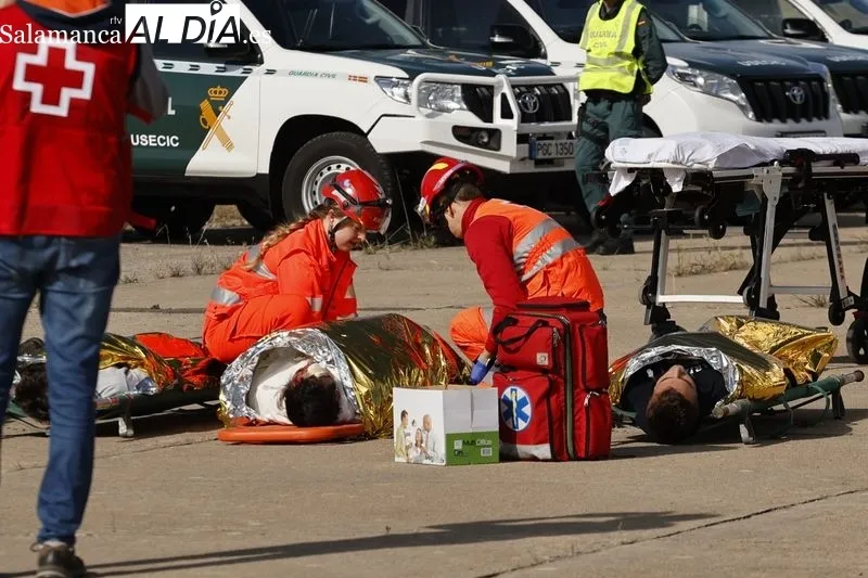 Simulacro de accidente aéreo en el aeropuerto de Matacán. Foto de David Sañudo