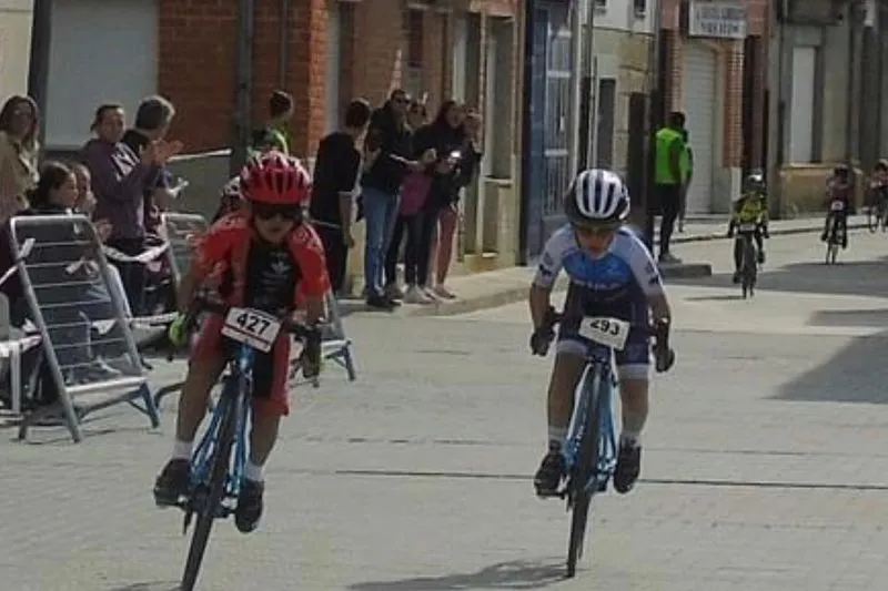 Escuela Mirat - Salamanca es Ciclismo en Macotera