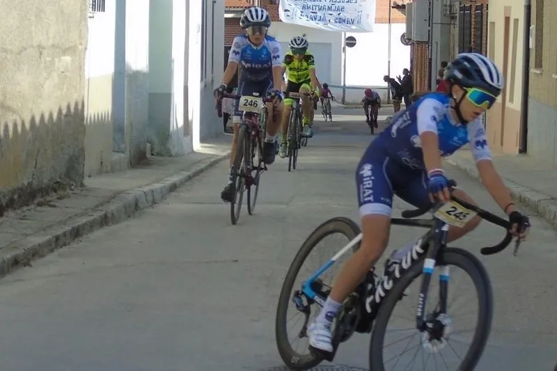 Escuela Mirat - Salamanca es Ciclismo en Macotera