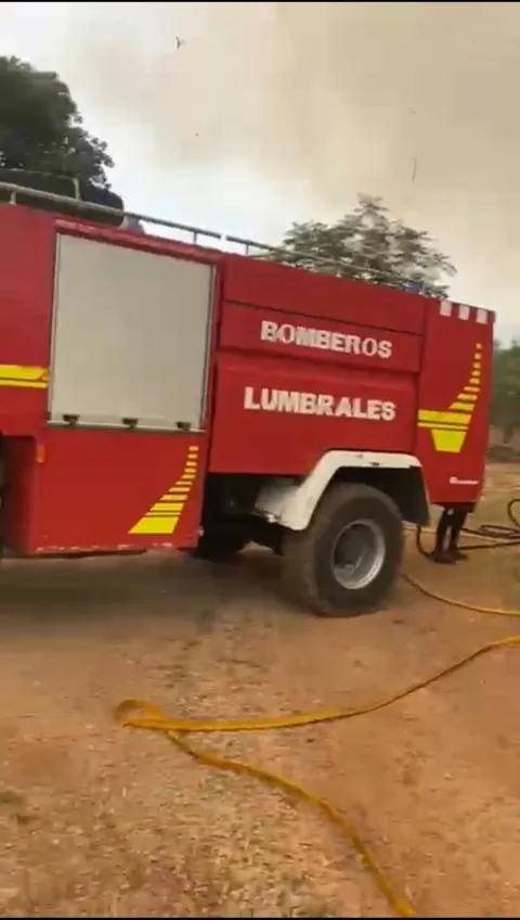 Del Parque de Bomberos de Lumbrales participan tres bomberos con un camión autobomba