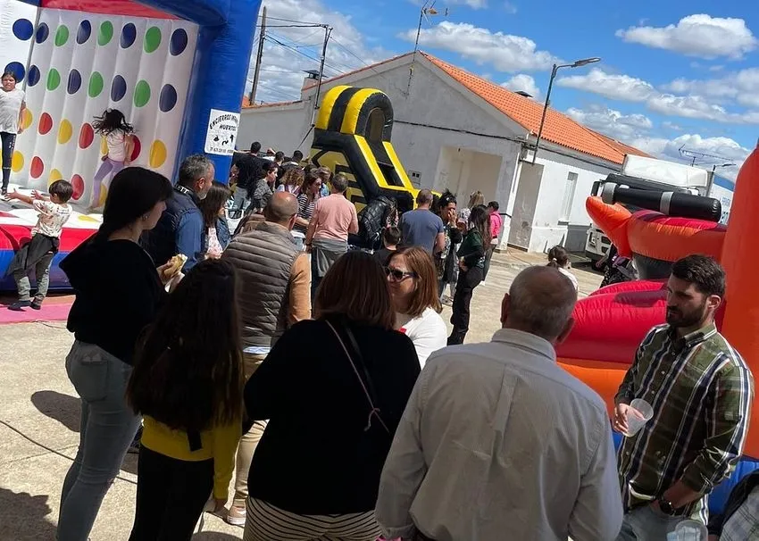 Foto 4 - Jornada dominical dedicada a los m&aacute;s peque&ntilde;os de las casas de Cabrillas en sus fiestas de San Isidro