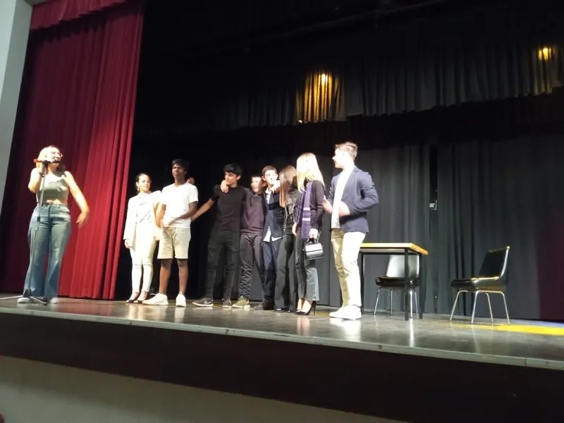 Actuación de alumnos del IES de Ledesma y del taller de teatro de Asprodes Vitigudino  