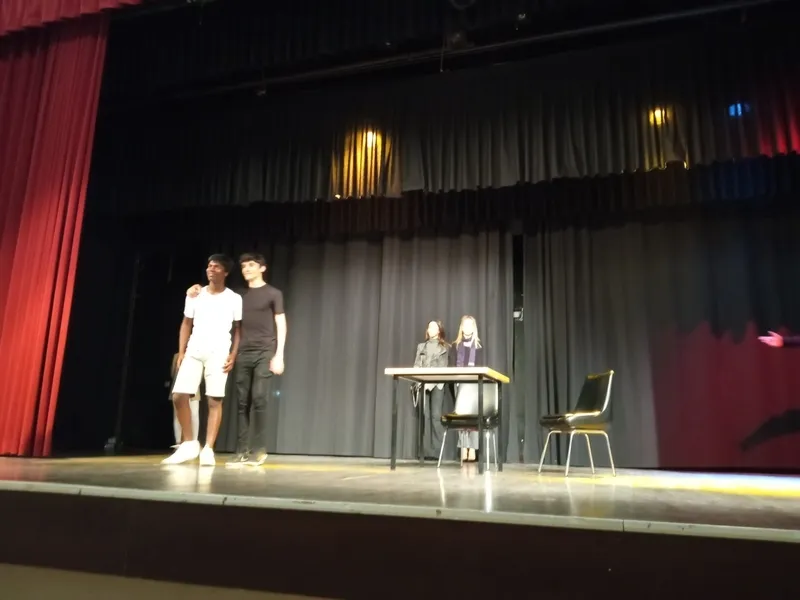 Actuación de alumnos del IES de Ledesma y del taller de teatro de Asprodes Vitigudino  