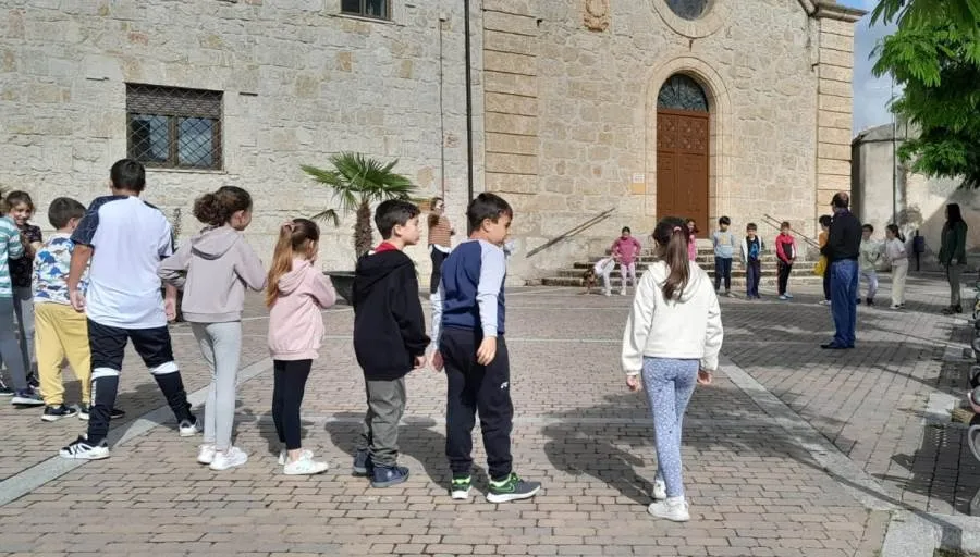 Foto 2 - San Crist&oacute;bal cierra el curso de Catequesis con oraciones, juegos y un convite
