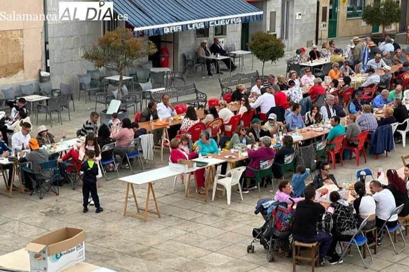 Cantalpino ha celebrado una gran paellada popular para festejar a San Isidro