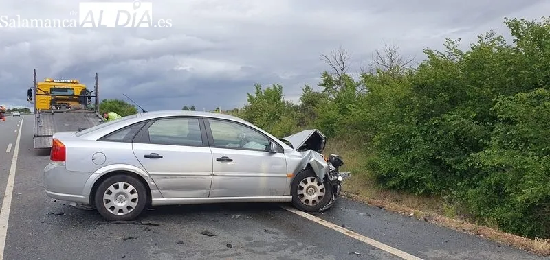 Efectos del grave accidente en Calvarrasa de Arriba