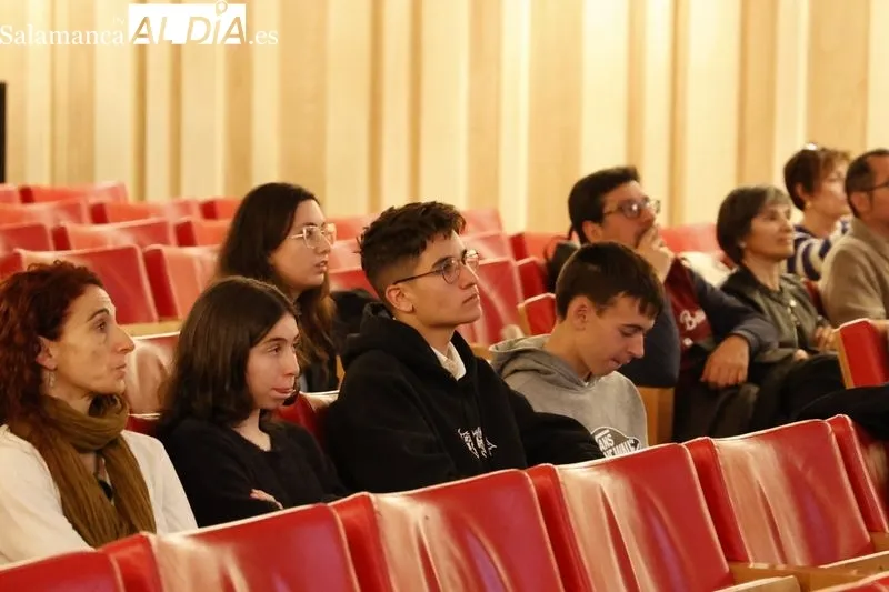 Entrega de los VIII Premios de Investigación e Innovación en ESO, Bachillerato y Formación Profesional, en el Colegio Fonseca. Foto de David Sañudo