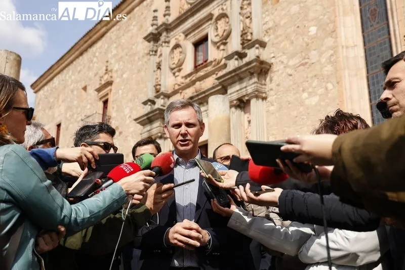Visita a Salamanca del ministro de Sanidad, José Manel Miñones. Foto de David Sañudo
