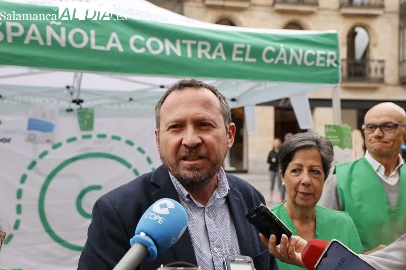 Roberto Martín Mena, gerente de la Asociación Española Contra el Cáncer en Salamanca. Foto de David Sañudo