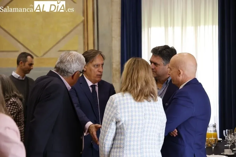 Encuentro de Carlos García Carbayo, candidato del PP a la Alcaldía de Salamanca, con empresarios y trabajadores de la ciudad. Foto de David Sañudo