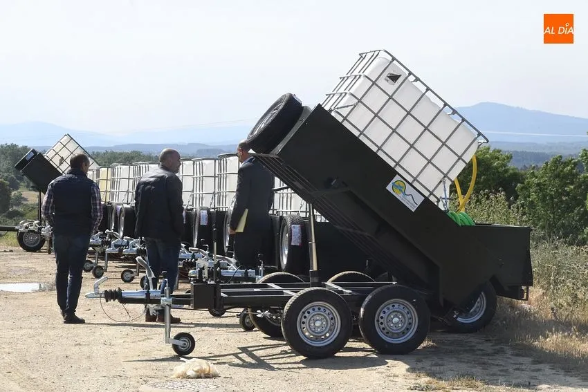 Foto 11 - La Mancomunidad adquiere 15 remolques con dep&oacute;sitos de 1.000 litros de agua