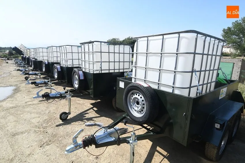 Foto 9 - La Mancomunidad adquiere 15 remolques con dep&oacute;sitos de 1.000 litros de agua