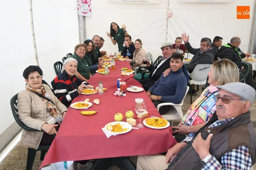 Foto 11 - Cabrillas disfruta de una paella popular por invitaci&oacute;n de la Asociaci&oacute;n de Cazadores
