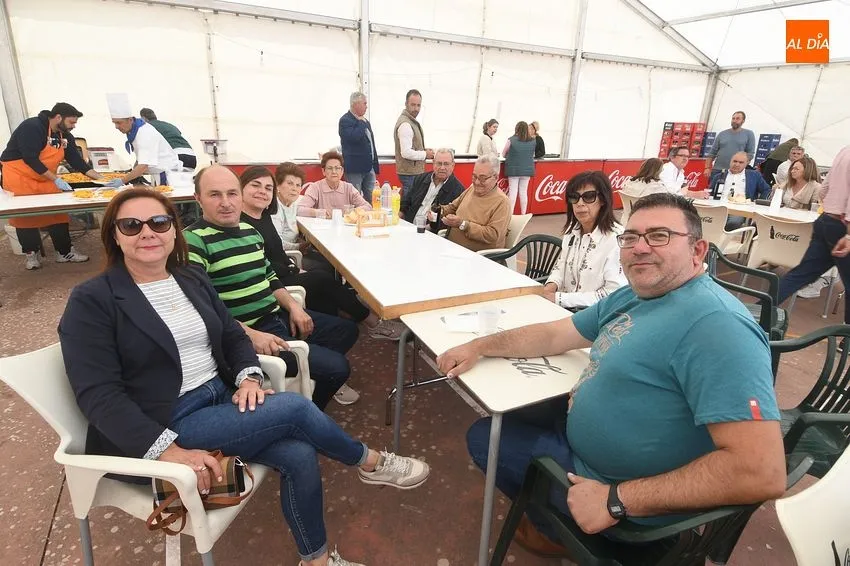 Foto 5 - Una comida conjunta cierra las fiestas de Carpio de Azaba tras bendecir los campos