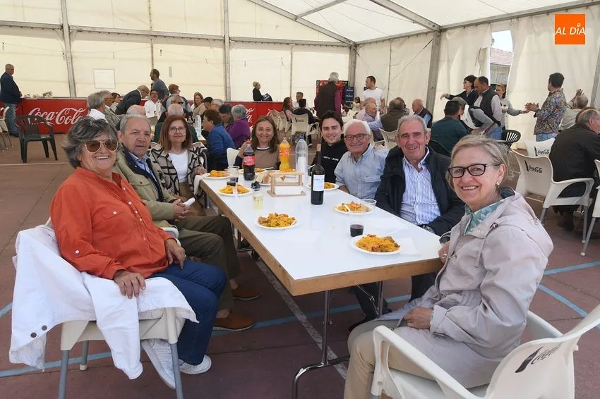 Foto 8 - Una comida conjunta cierra las fiestas de Carpio de Azaba tras bendecir los campos
