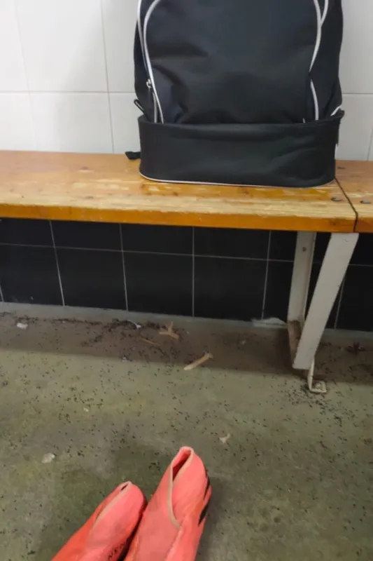 Imágenes recibidas sobre la posible situación de la zona de aseo del estadio El Tori en Salamanca