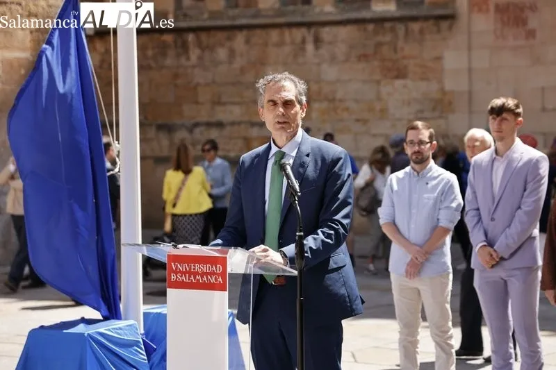 La Universidad de Salamanca y el Ayuntamiento de Salamanca conmemoraron el Día de Europa en el Patio de Escuelas. Foto de David Sañudo