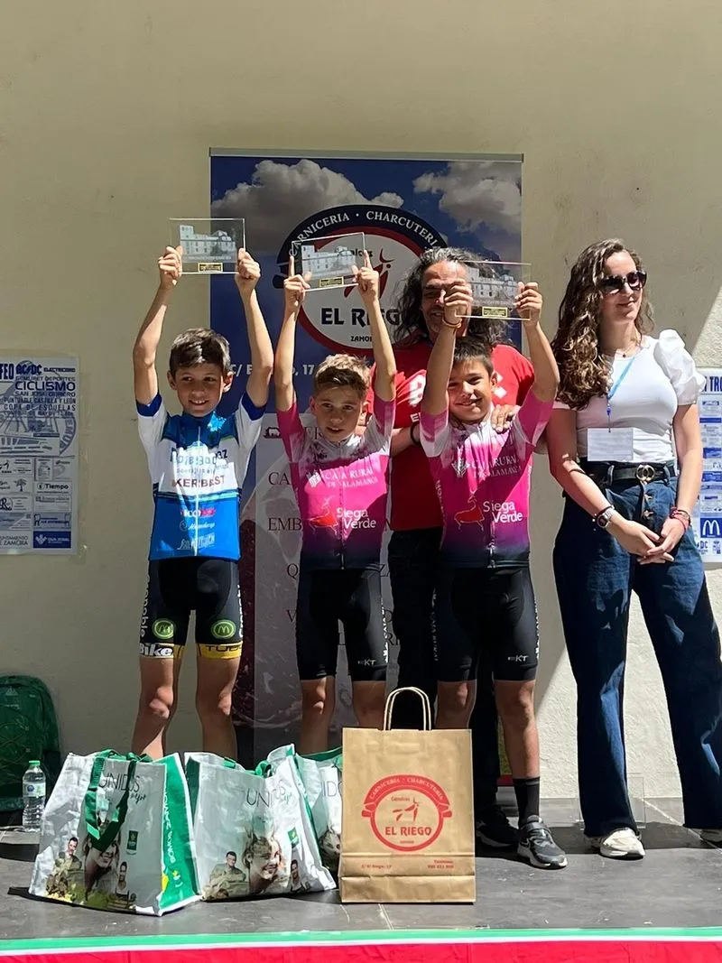 Corredores del Promesal tras la primera carrera de la Copa CyL de Escuelas Ruta
