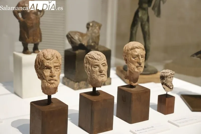Exposición que homenajea al pintor y escultor Fernando Mayoral, en la Torre de los Anaya. Foto de David Sañudo