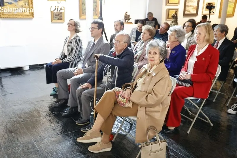 Exposición que homenajea al pintor y escultor Fernando Mayoral, en la Torre de los Anaya. Foto de David Sañudo