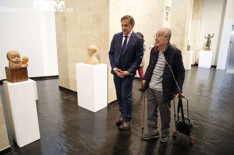 Exposición que homenajea al pintor y escultor Fernando Mayoral, en la Torre de los Anaya. Foto de David Sañudo