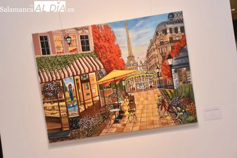 Pinturas de Ana Julián Bernabeu en la sala de exposiciones del Centro Municipal de la plaza de Trujillo, en Salamanca