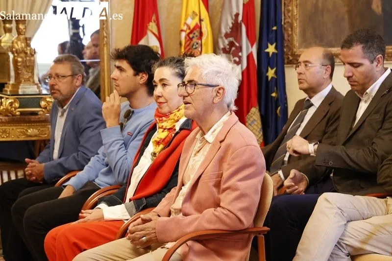 Presentación en el Ayuntamiento del II Festival de Folklore Ciudad de Salamanca. Foto de David Sañudo
