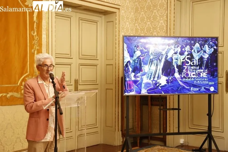 Presentación en el Ayuntamiento del II Festival de Folklore Ciudad de Salamanca. Foto de David Sañudo