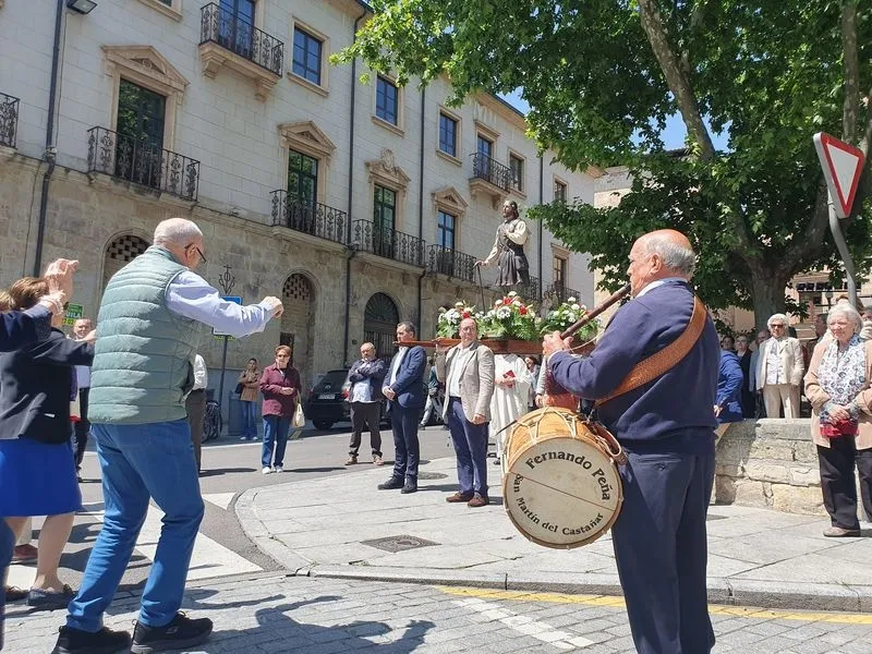 Procesión de San Isidro en la plaza de Colón. Foto Asaja Salamanca