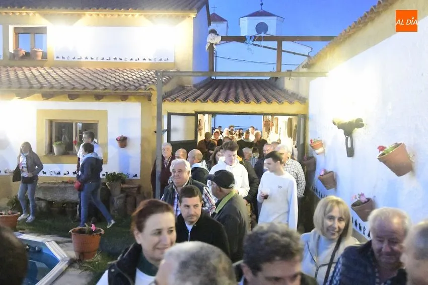 Foto 6 - &Aacute;gueda comienza sus fiestas con velada musical y preg&oacute;n popular en una de sus pe&ntilde;as