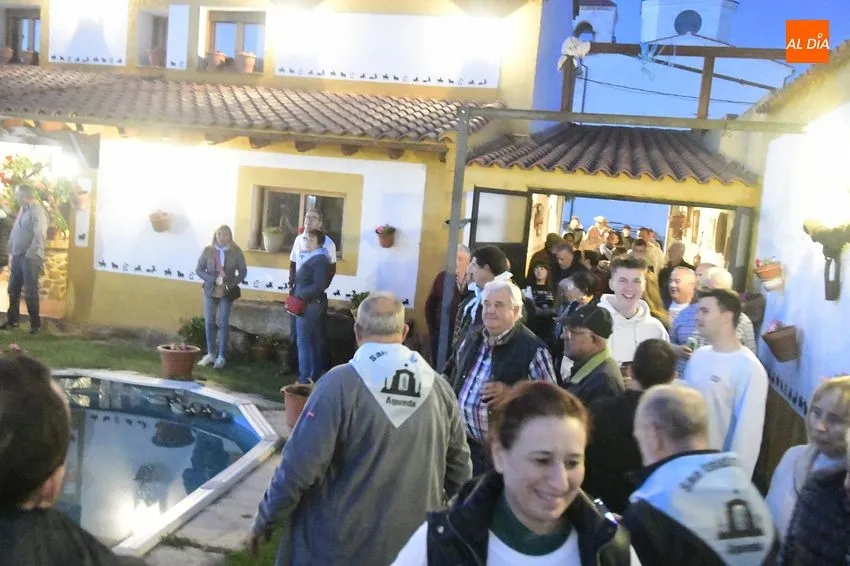 Foto 7 - &Aacute;gueda comienza sus fiestas con velada musical y preg&oacute;n popular en una de sus pe&ntilde;as