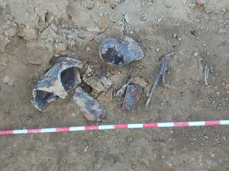 Foto 3 - Hallan una armadura completa del siglo XVI en las excavaciones arqueol&oacute;gicas del castillo de Matilla de los Ca&ntilde;os