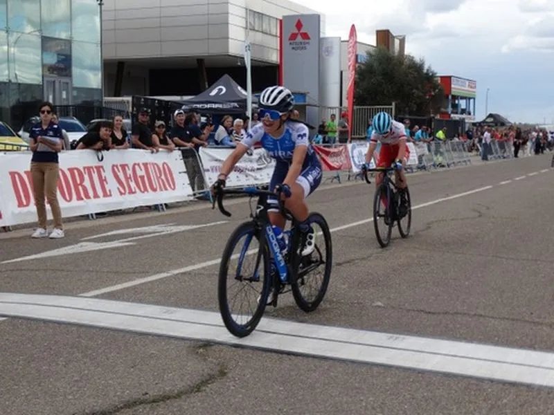 Deportistas de la Escuela Mirat – Salamanca es Ciclismo