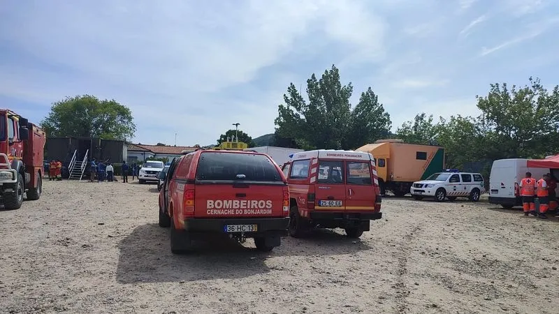 Foto 3 - Portugal env&iacute;a ayuda a Espa&ntilde;a para combatir el incendio de Las Hurdes-Sierra de Gata