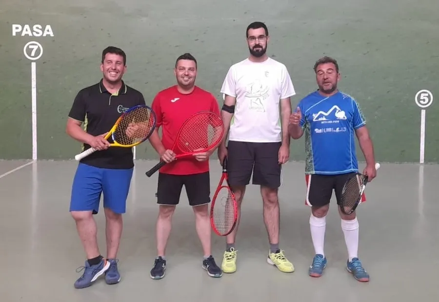 Foto 5 - Pablo Sevillano y Jos&eacute; Mar&iacute;a Morales se adjudican el Trofeo Diputaci&oacute;n de Frontenis