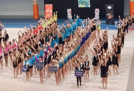 Las integrantes de la Escuela municipal de Gimnasia Rítmica han conseguido numerosas medallas en Guijuelo 