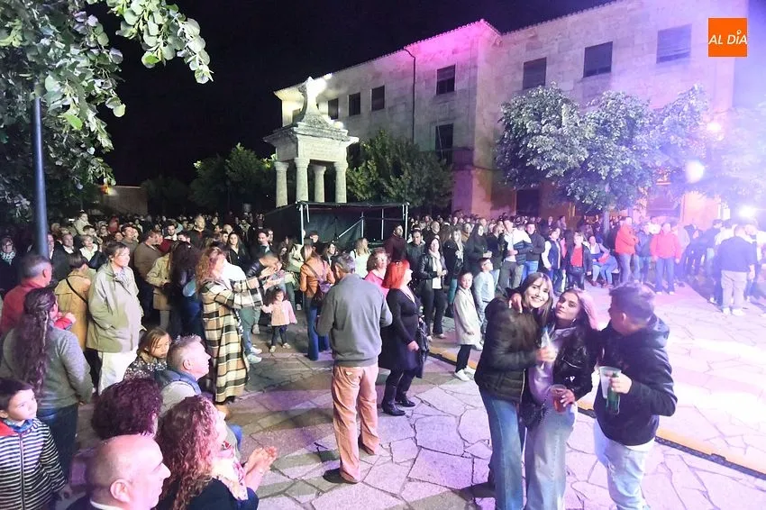 Foto 5 - La Orquesta Kronos sirve el demandado &uacute;ltimo plato de la Feria del Farinato