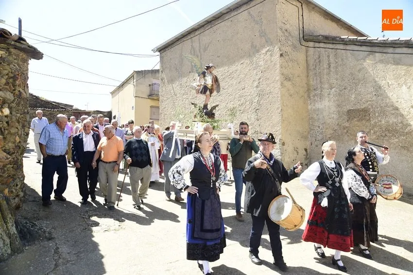 Procesión en honor a San Miguel Arcángel en la Atalaya/ Fotos: Adrián M. Pastor
