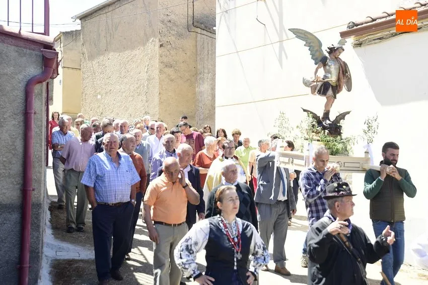 Procesión en honor a San Miguel Arcángel en la Atalaya/ Fotos: Adrián M. Pastor