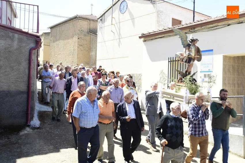 Procesión en honor a San Miguel Arcángel en la Atalaya/ Fotos: Adrián M. Pastor
