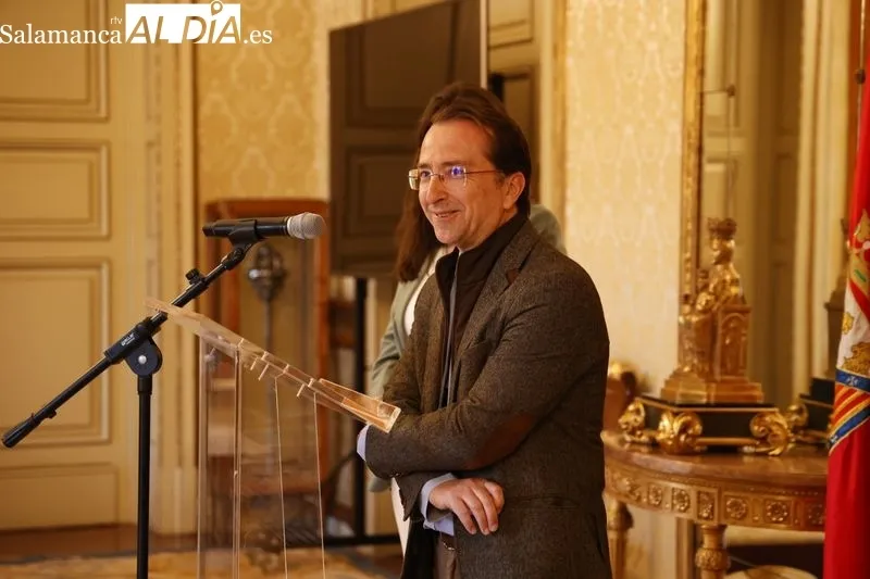Entrega en el Ayuntamiento de los premios de dibujo de Aqualia. Foto de David Sañudo