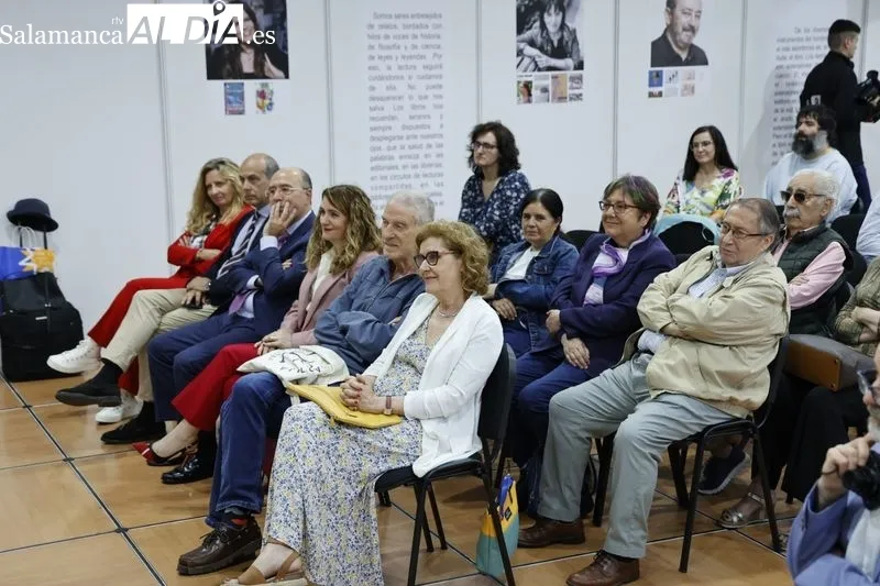 Presentación en la Plaza Mayor del libro sobre Nebrija y Salamanca. Foto de David Sañudo