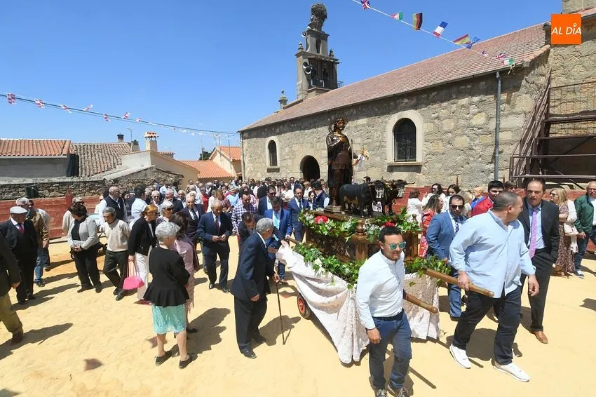 Porcesión de San Isidro en Cabrillas/ Fotos: Adrián M.Pastor