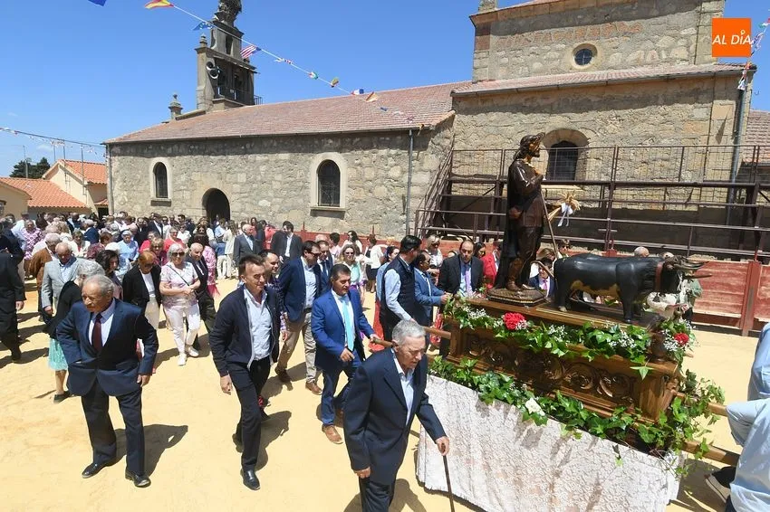 Porcesión de San Isidro en Cabrillas/ Fotos: Adrián M.Pastor