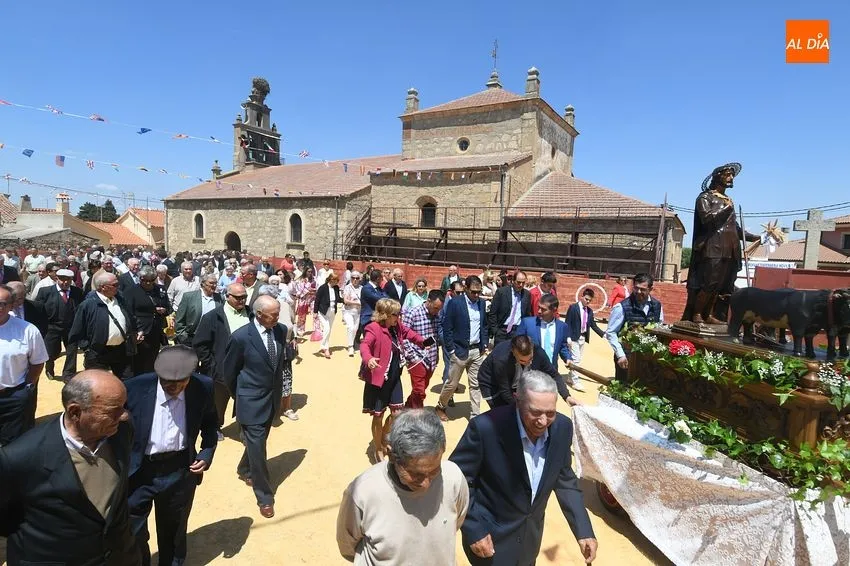 Porcesión de San Isidro en Cabrillas/ Fotos: Adrián M.Pastor