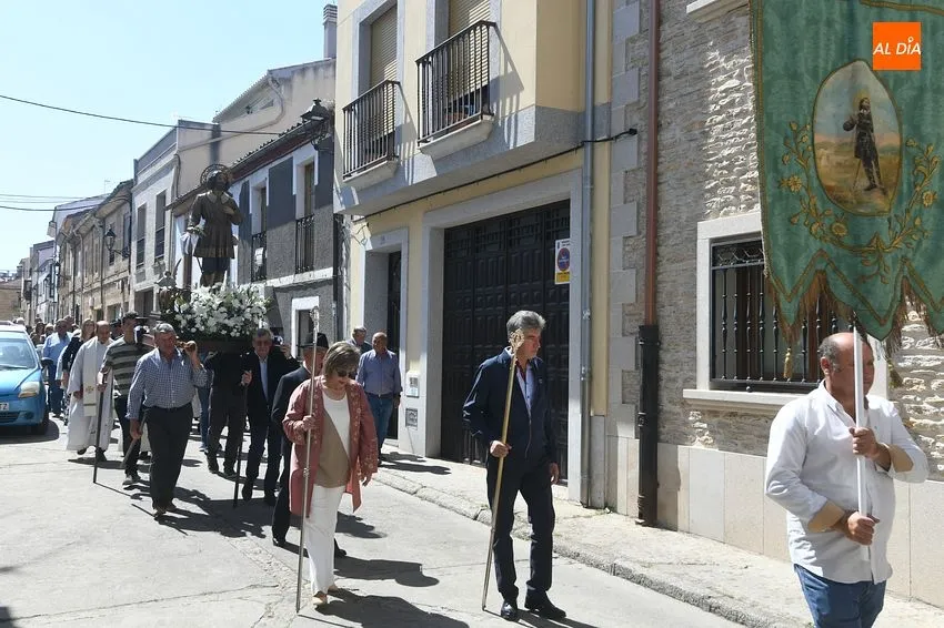 Foto 3 - San Isidro logra llegar por una ruta alternativa a la Glorieta del &Aacute;rbol Gordo para bendecir los campos
