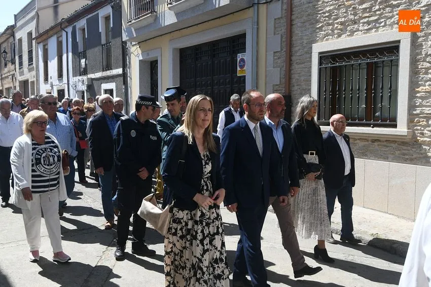 Foto 9 - San Isidro logra llegar por una ruta alternativa a la Glorieta del &Aacute;rbol Gordo para bendecir los campos