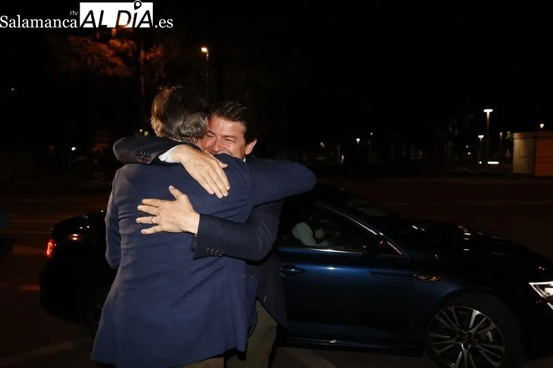 Foto 6 - Carbayo: &ldquo;Ha sido una victoria rotunda. Vamos a gobernar para todos desde la moderaci&oacute;n&rdquo;